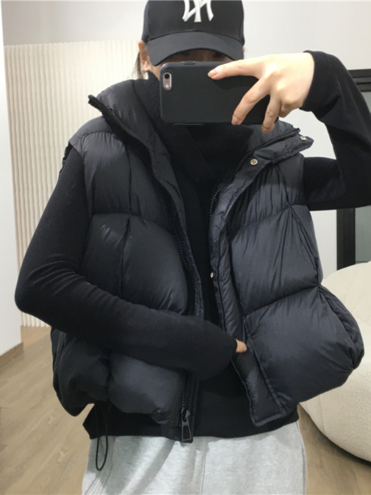 欧货短款羽绒服马甲女2025冬新款时尚韩版立领白鸭绒加厚保暖外套