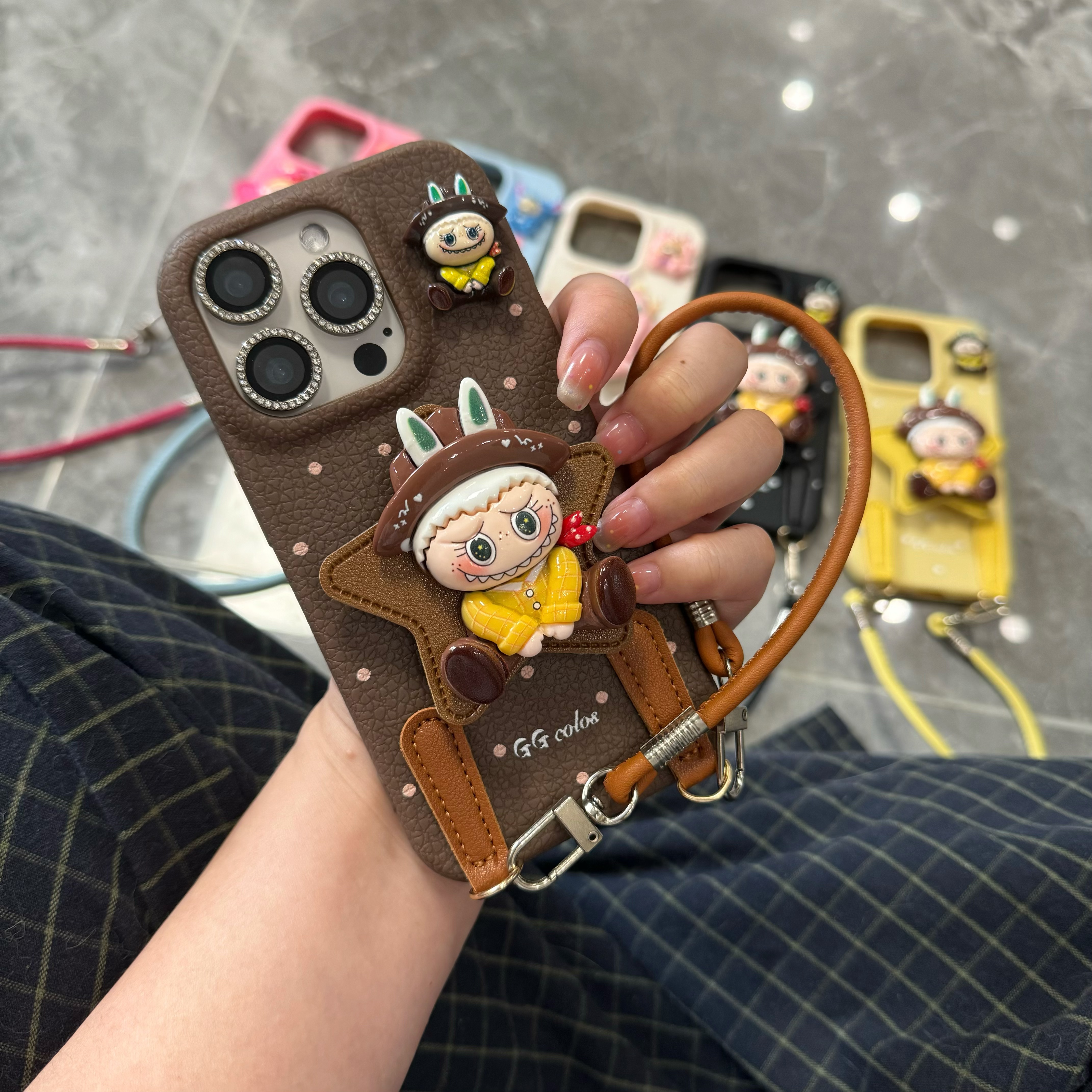 立体卡通公仔适用苹果16promax手机壳华为荣耀OPPO带斜挎挂绳