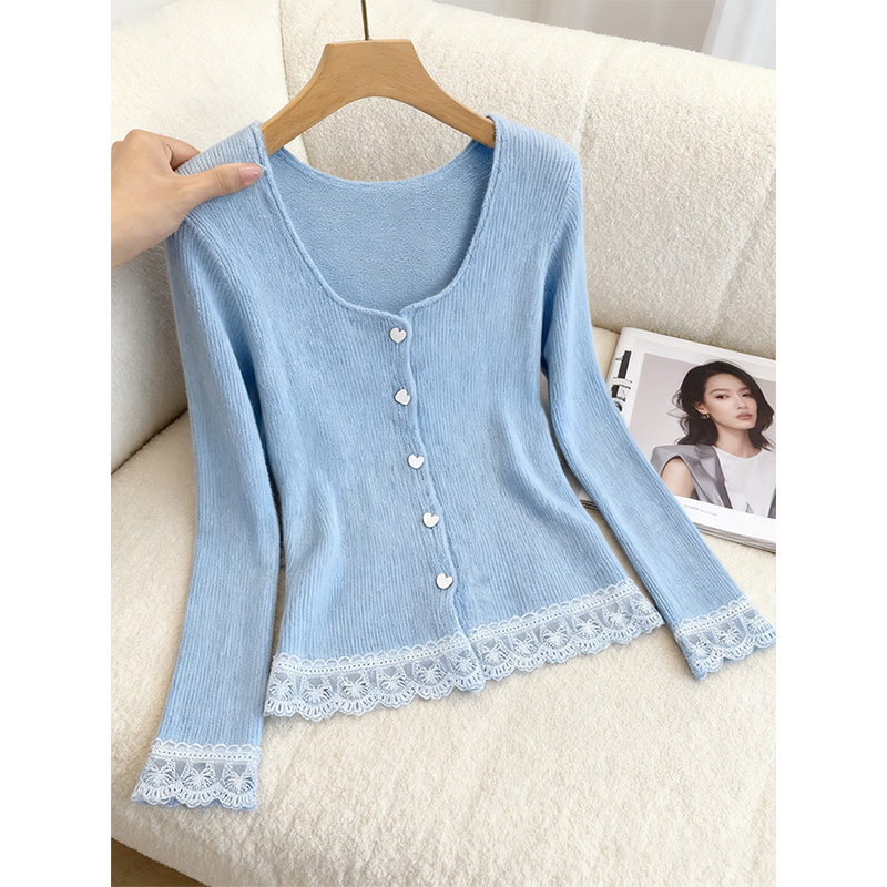 纯欲慵懒风女装浅蓝色蕾丝拼接针织开衫秋冬季新款高级感洋气毛衣