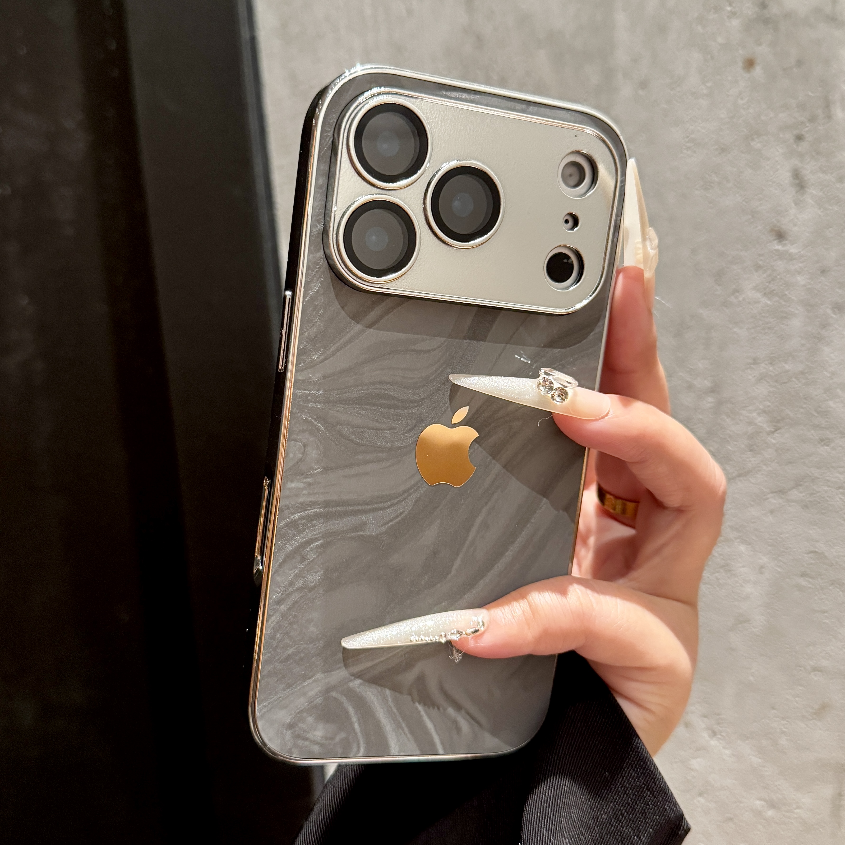 新款电镀银边水波纹适用iPhone17promax手机壳16苹果15简约14创意