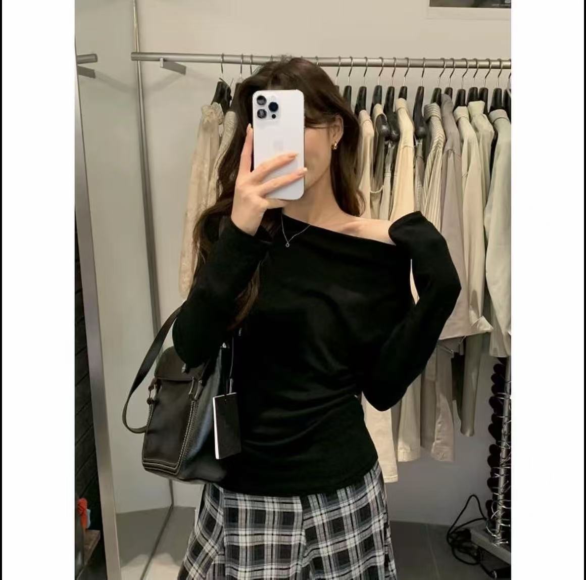 2025夏季新款韩系显瘦设计感一字斜肩长袖T恤女早秋上衣百搭收腰