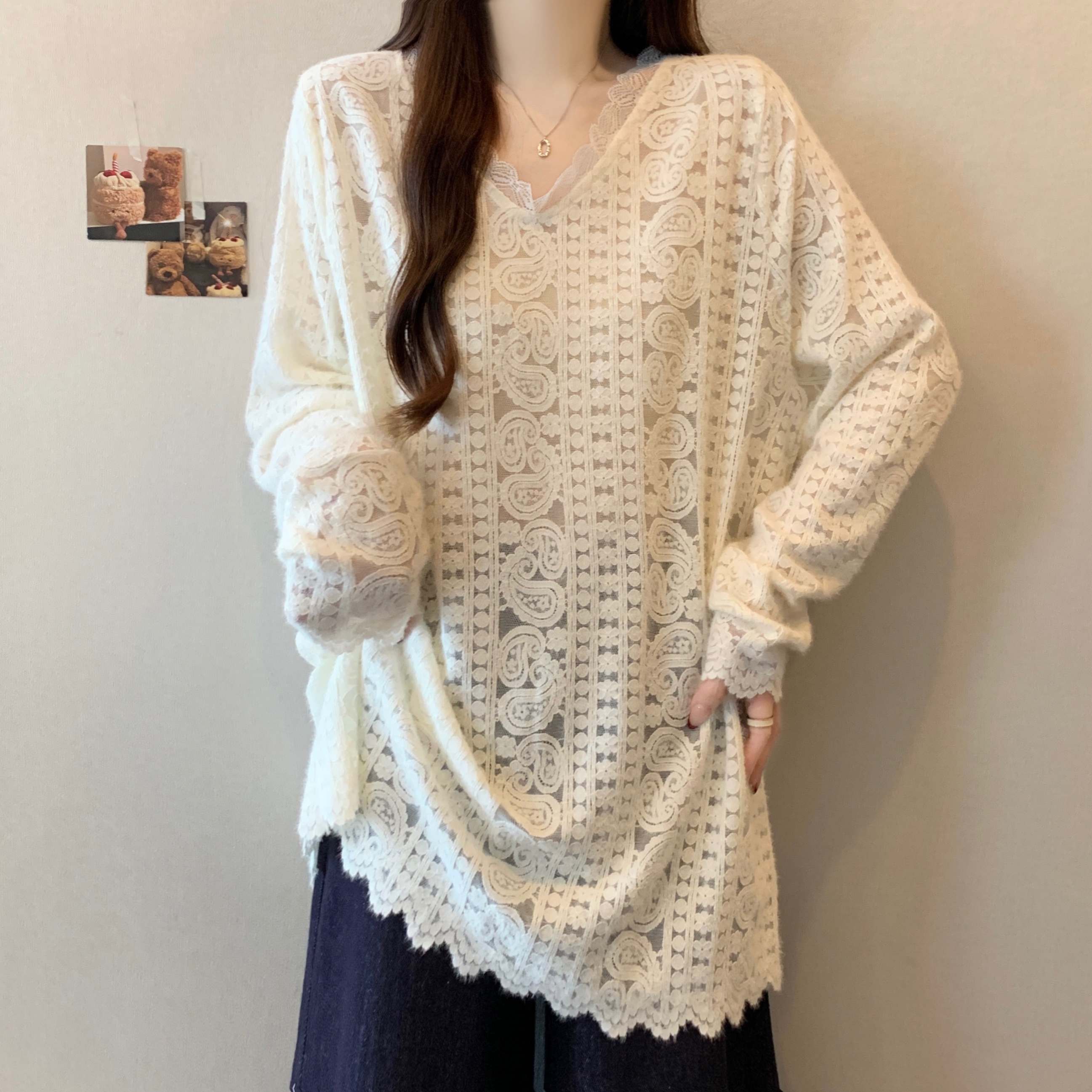 法式V领蕾丝拼接中长款打底衫女大码胖妹妹遮肉显瘦长袖内搭上衣