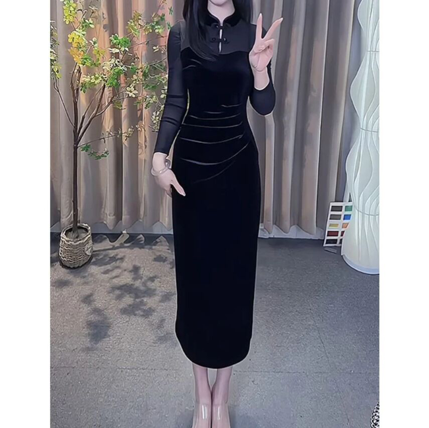 连衣裙显瘦收腰修身法式黑色礼服秋季低领性感风