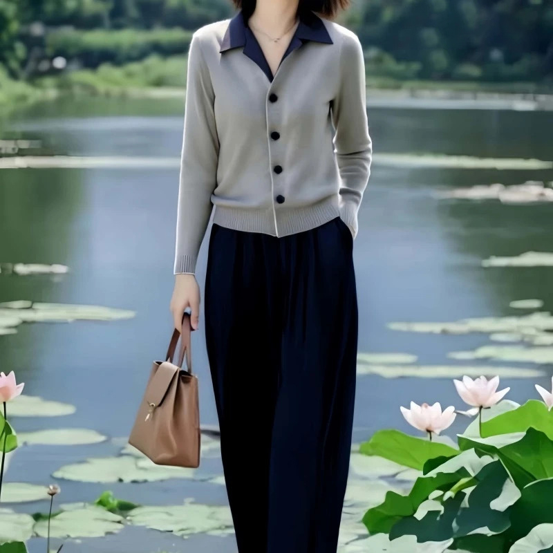 超火减龄女春秋2025年高级感撞色翻领针织衫+休闲气质裤子两件套