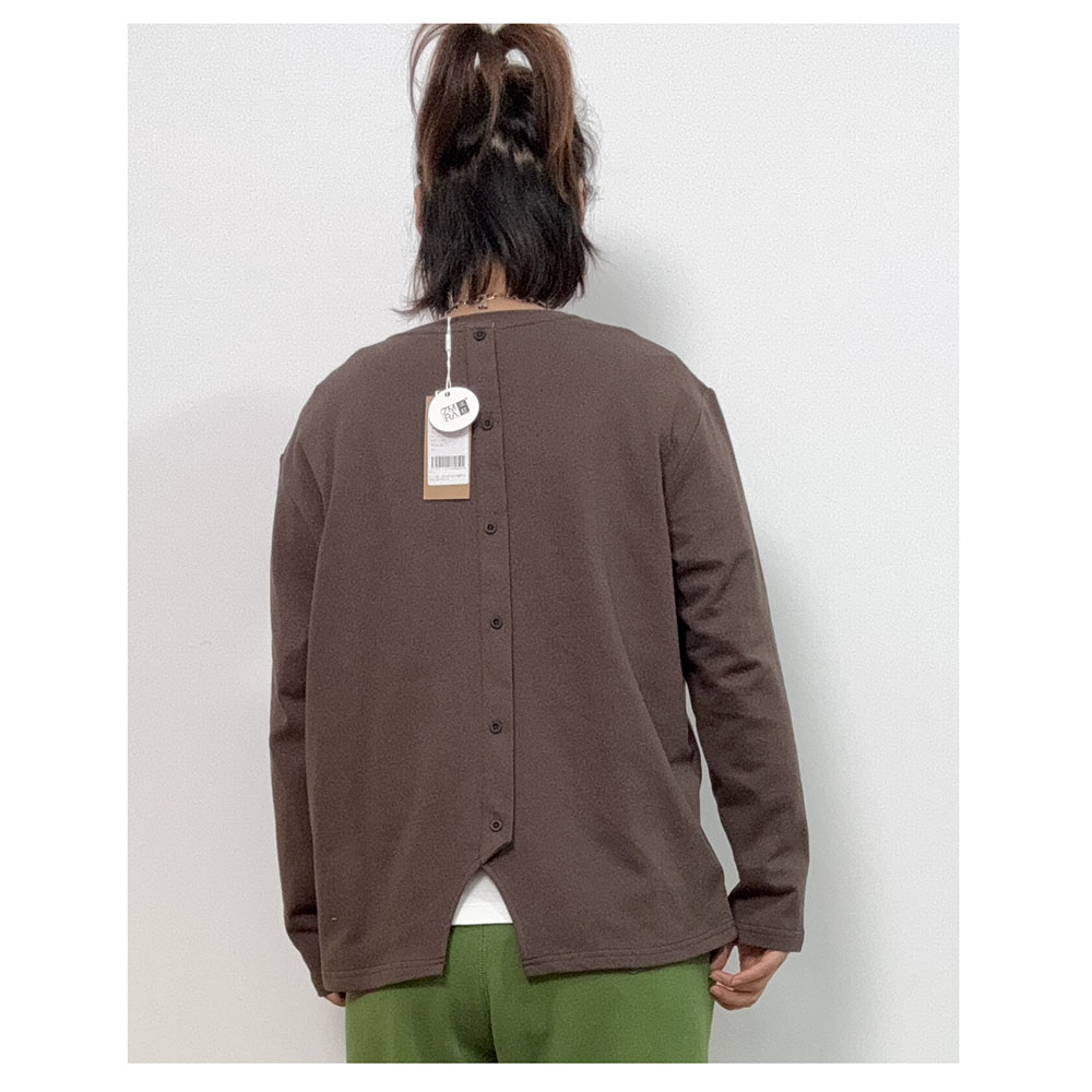 T582 秋冬新款女士休闲不规则后排扣长袖T恤百搭打底衫