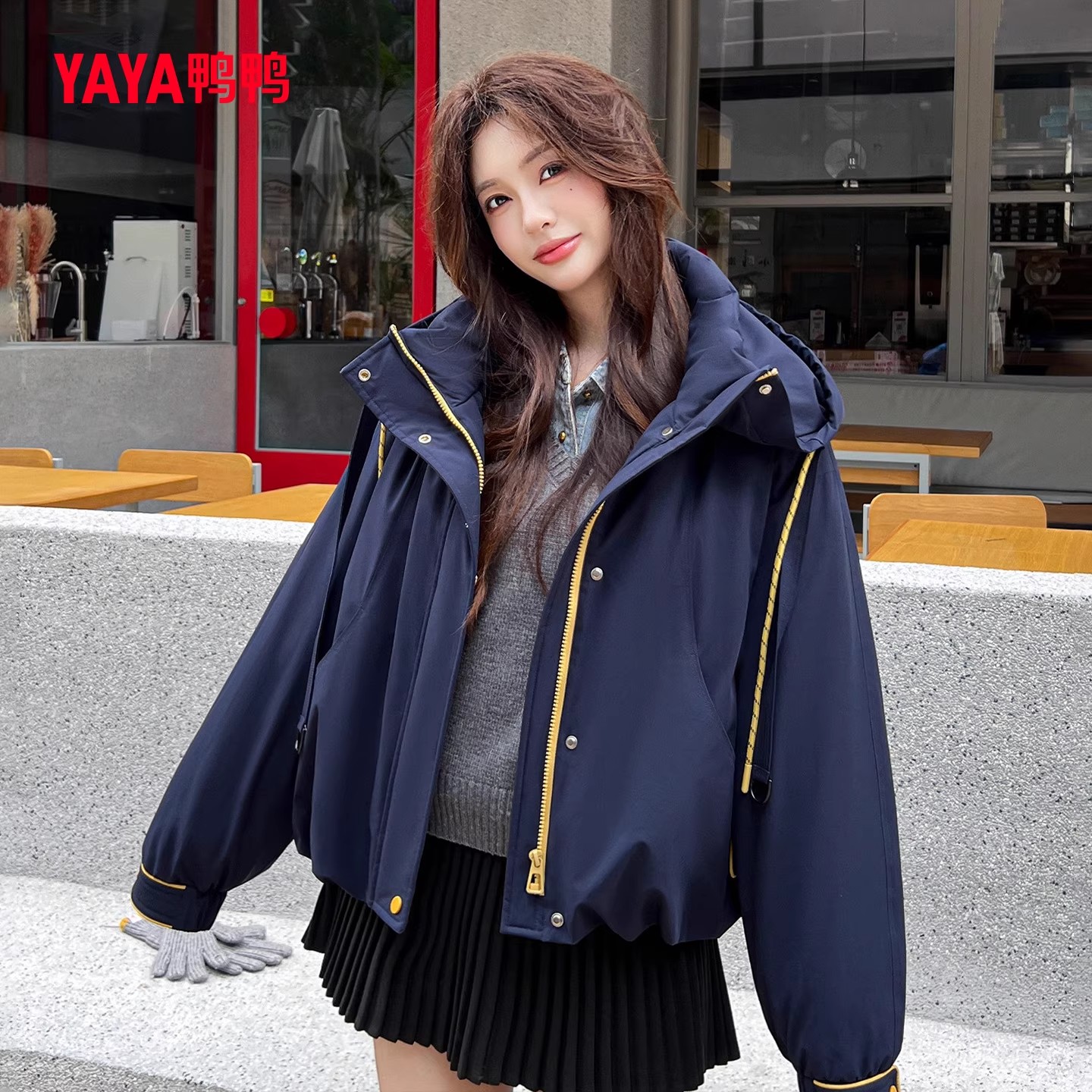 YAYA/鸭鸭羽绒服女款2025冬季新款时尚休闲百搭短款鸭绒冲锋外套