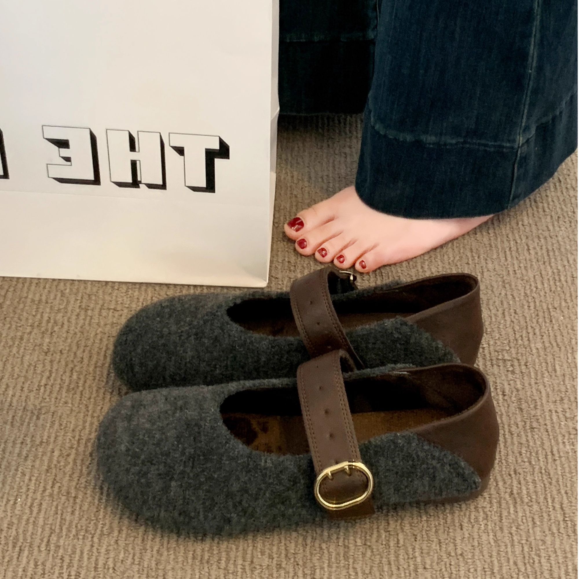 灰色加绒呢子勃肯鞋女2025秋冬新款毛毡平底豆豆鞋毛毛玛丽珍棉鞋