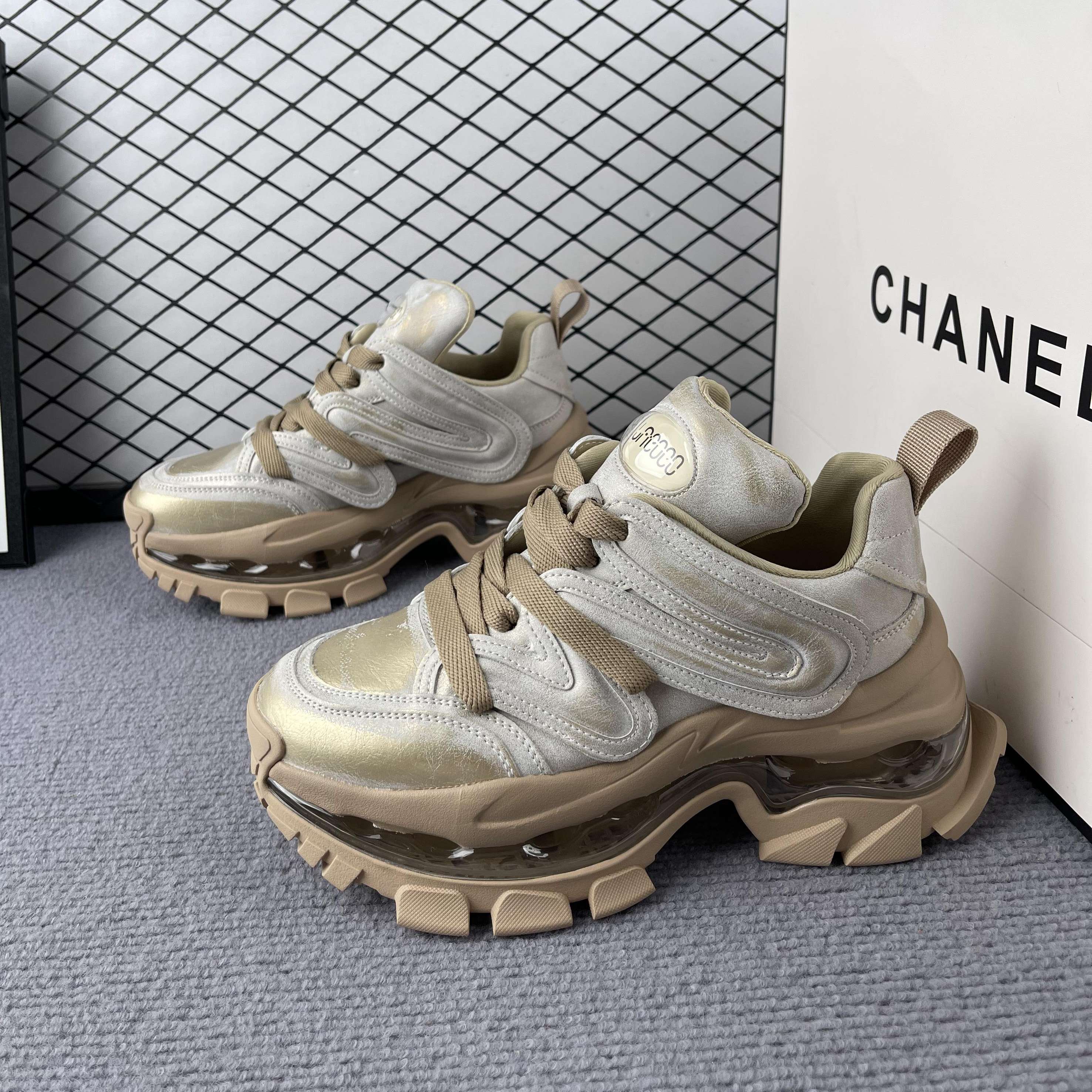 【万达撤柜】欧洲站时尚做旧真皮老爹鞋2025春季新款时尚增高气垫