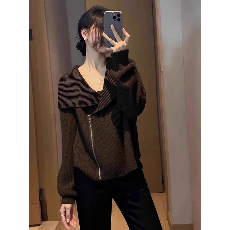 显白咖色针织毛衣百搭宽松简约修身显瘦洋气韩版小众设计2025秋款
