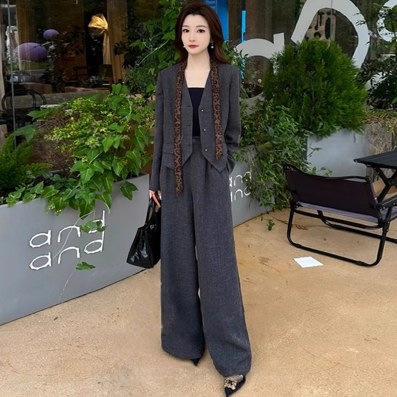 时尚气质套装女2025秋季新款洋气显瘦短款外套阔腿裤时髦两件套潮