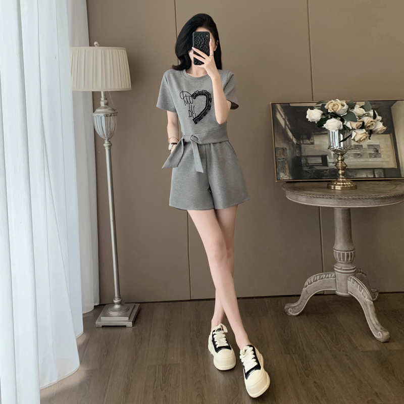 欧货时尚运动套装女夏季2025新款宽松休闲减龄炸街短袖短裤套装