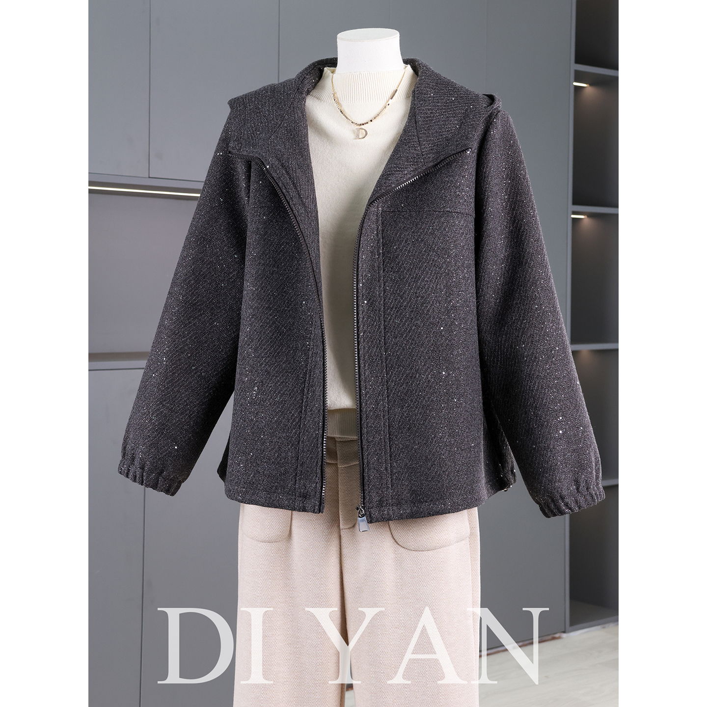 小个子妈妈秋装时尚外套2025新款中年纯色连帽开衫中老年女装上衣