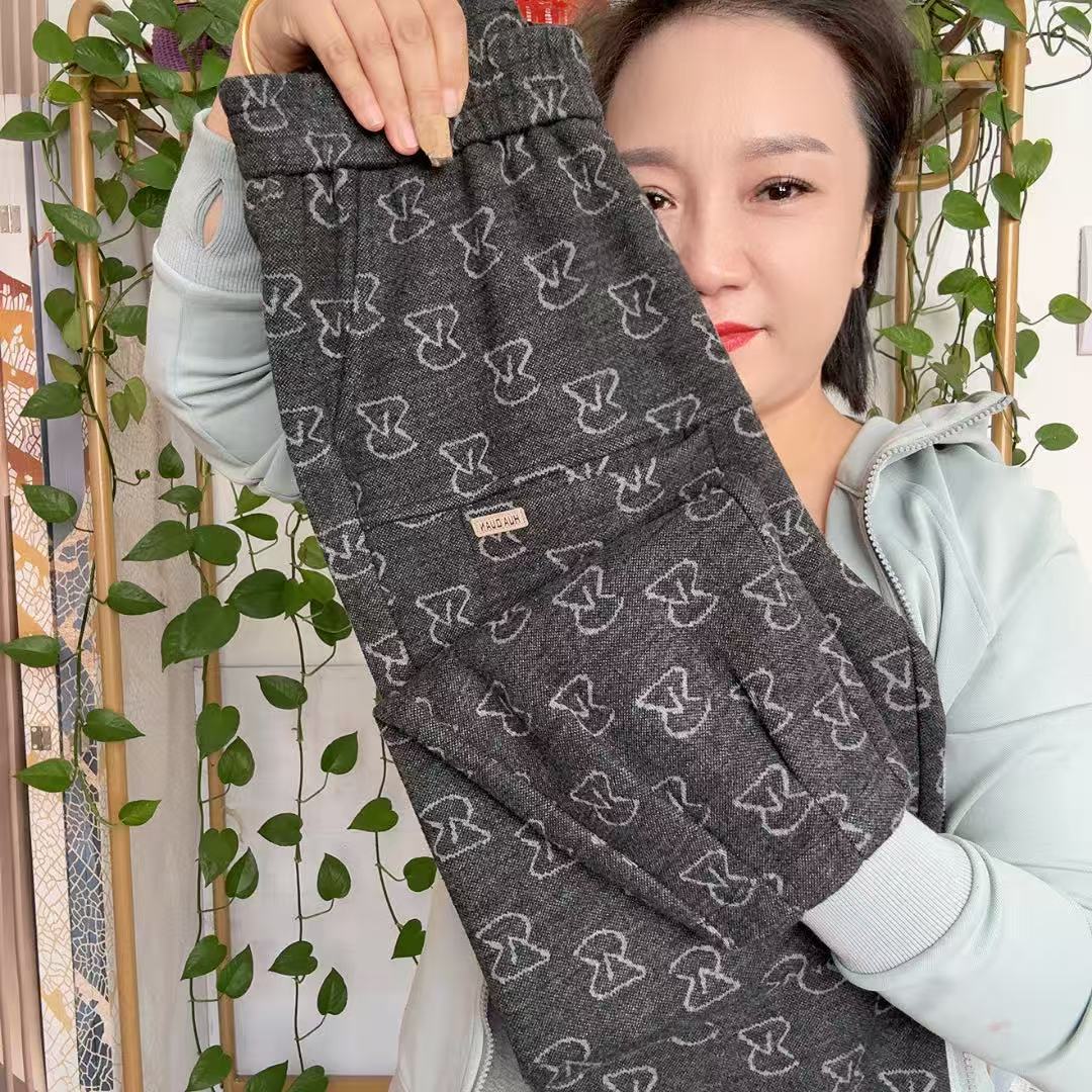 9100款秋冬款哈伦型百搭绣标束脚裤