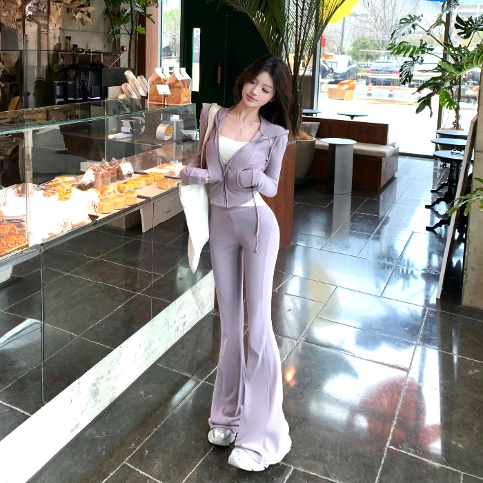 休闲运动套装紫色连帽收腰短款拉链外套女秋季微喇叭裤长裤两件套