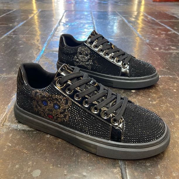 欧洲站2025潮牌男鞋烫钻板鞋鞋水钻休鞋网红同款板鞋男士