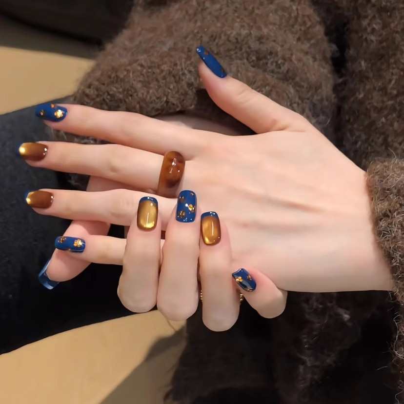 蓝金撞色]复古老钱风纯手工穿戴甲秋冬新款爆闪琥珀金光猫眼显白