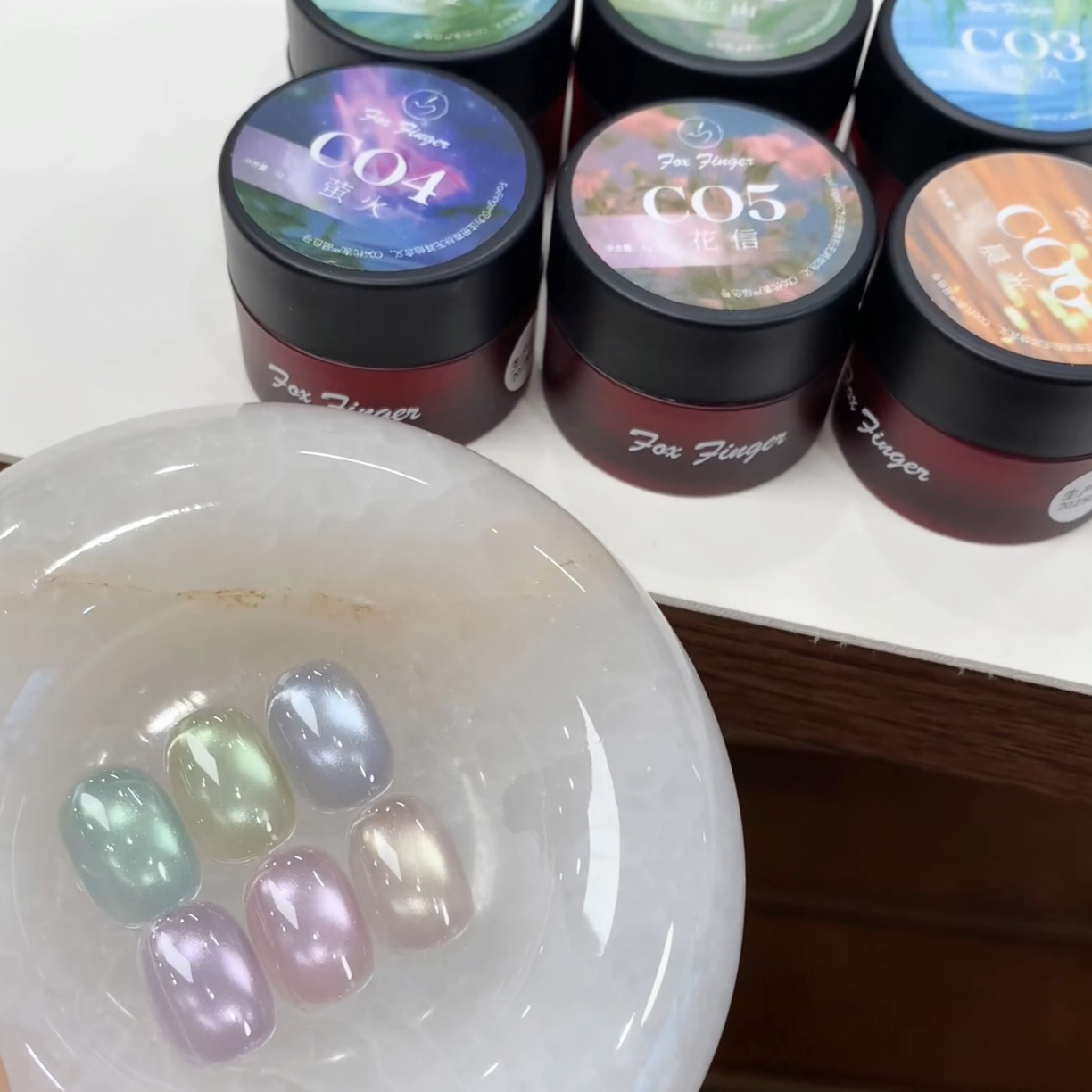 FOXFINGER·豆汤新品猫眼晶透水晶感彩光猫眼美甲甲油胶底色偏透