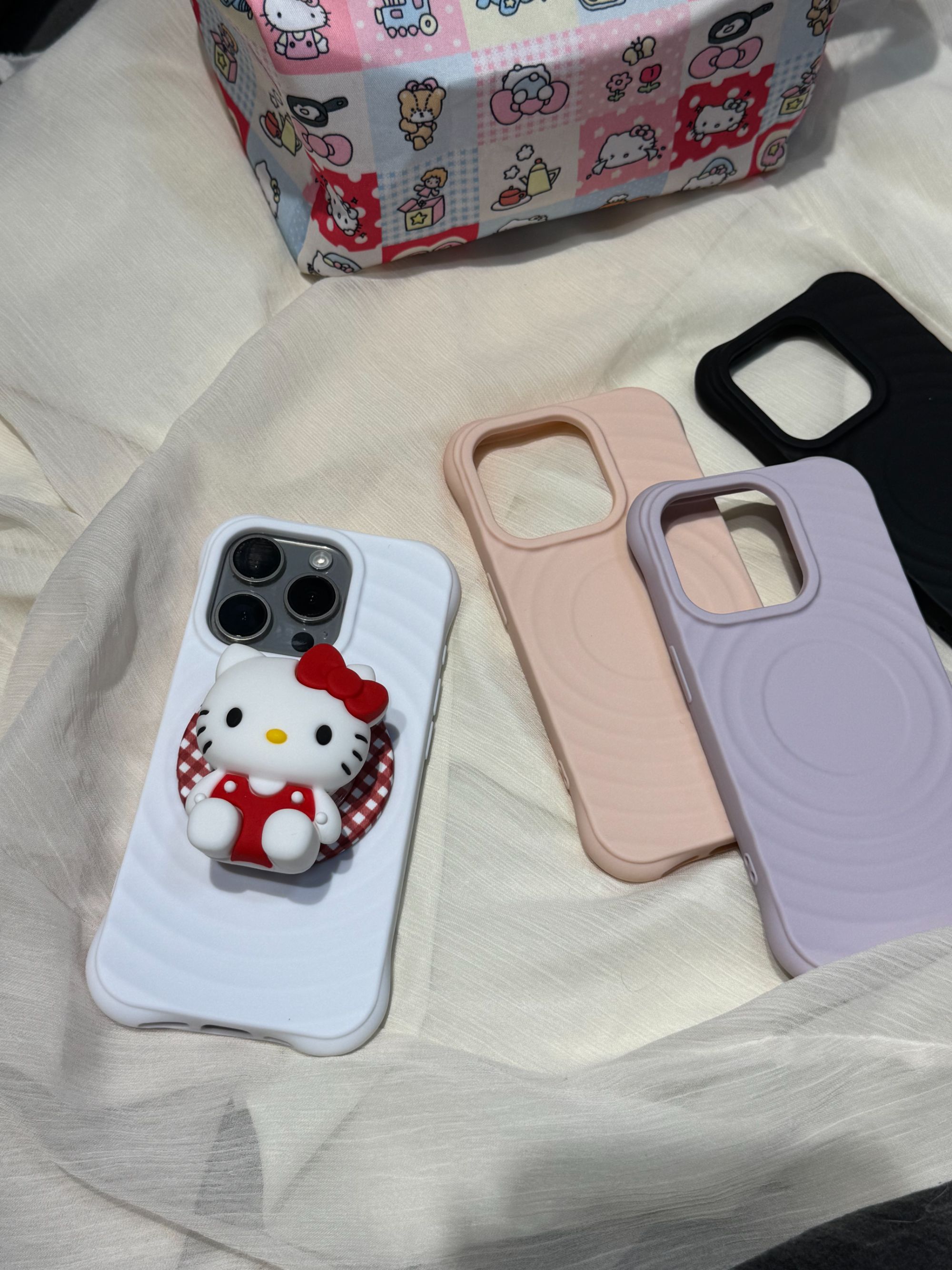 卡通kitty磁吸支架波漾壳苹果16iPhone15promax1413全包12软壳11