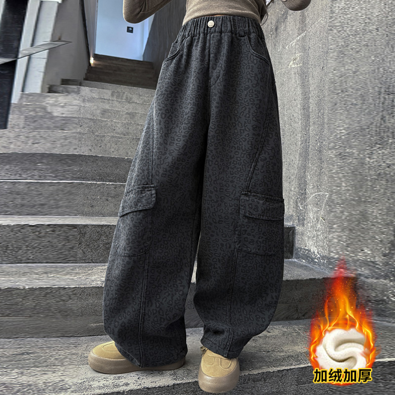 女童秋冬加绒裤时髦洋气儿童豹纹工装裤女大童冬季加厚休闲弯刀裤