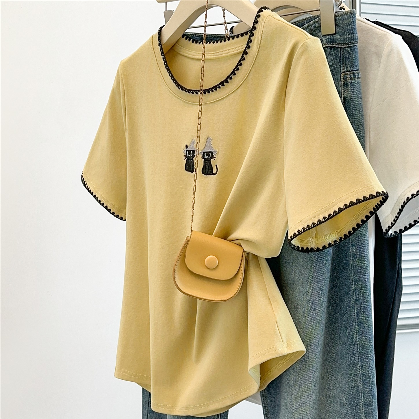 大码女装刺绣猫咪撞色正肩短袖t恤女夏季胖mm短袖遮肚子显瘦上衣