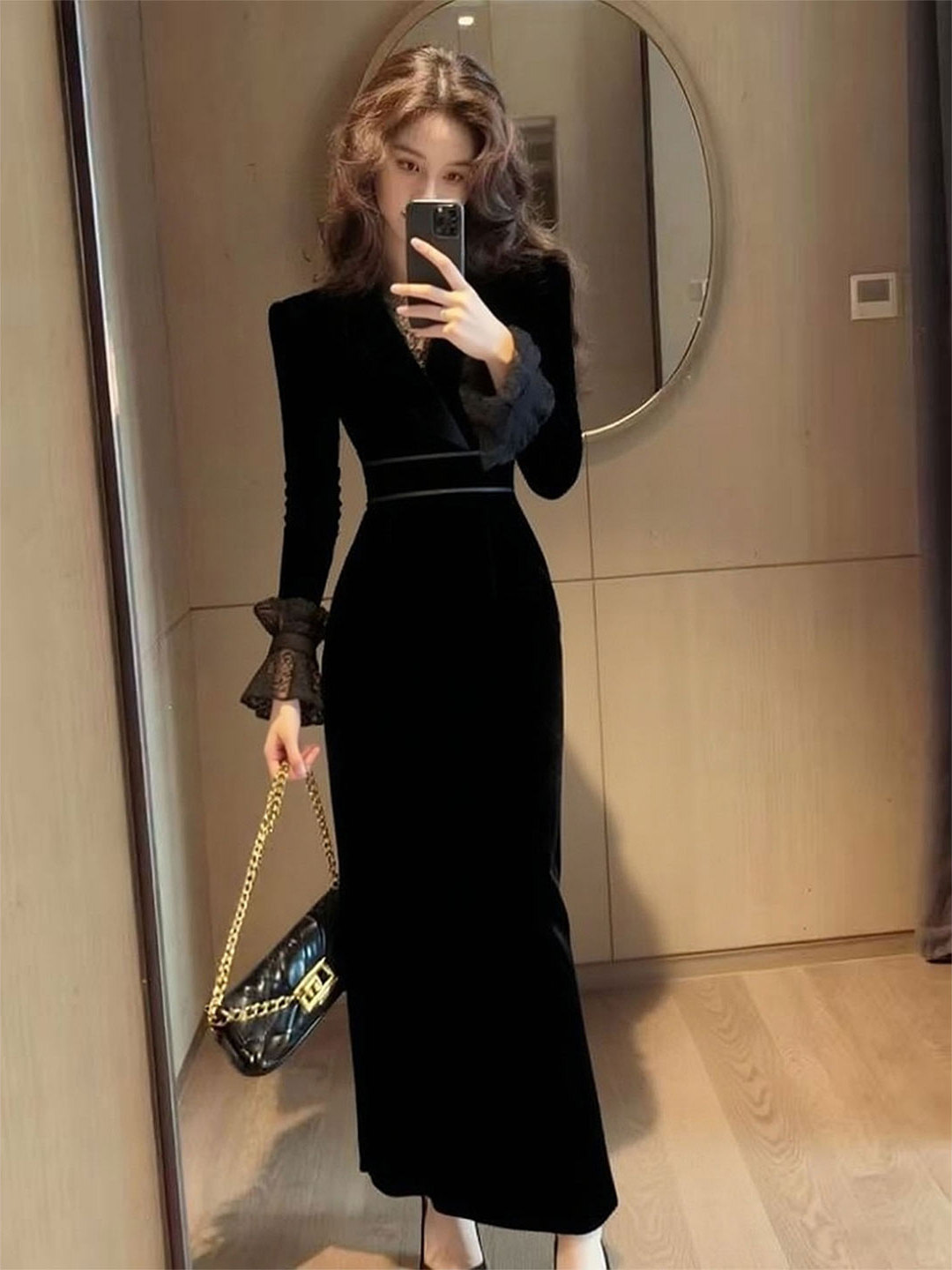 冬季气质穿搭高端精致高级感超好看上流社会小香风黑色丝绒连衣裙