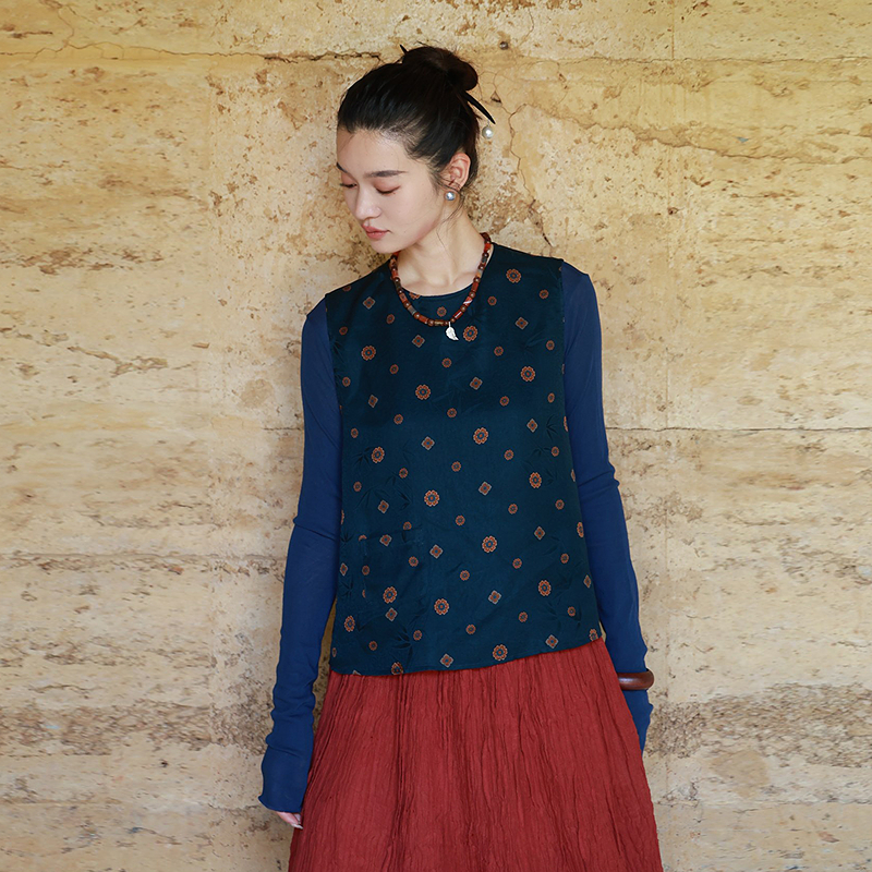 绽放496朵/真丝提花宝相花红云纱桑蚕丝设计感文艺秋马甲女款外穿