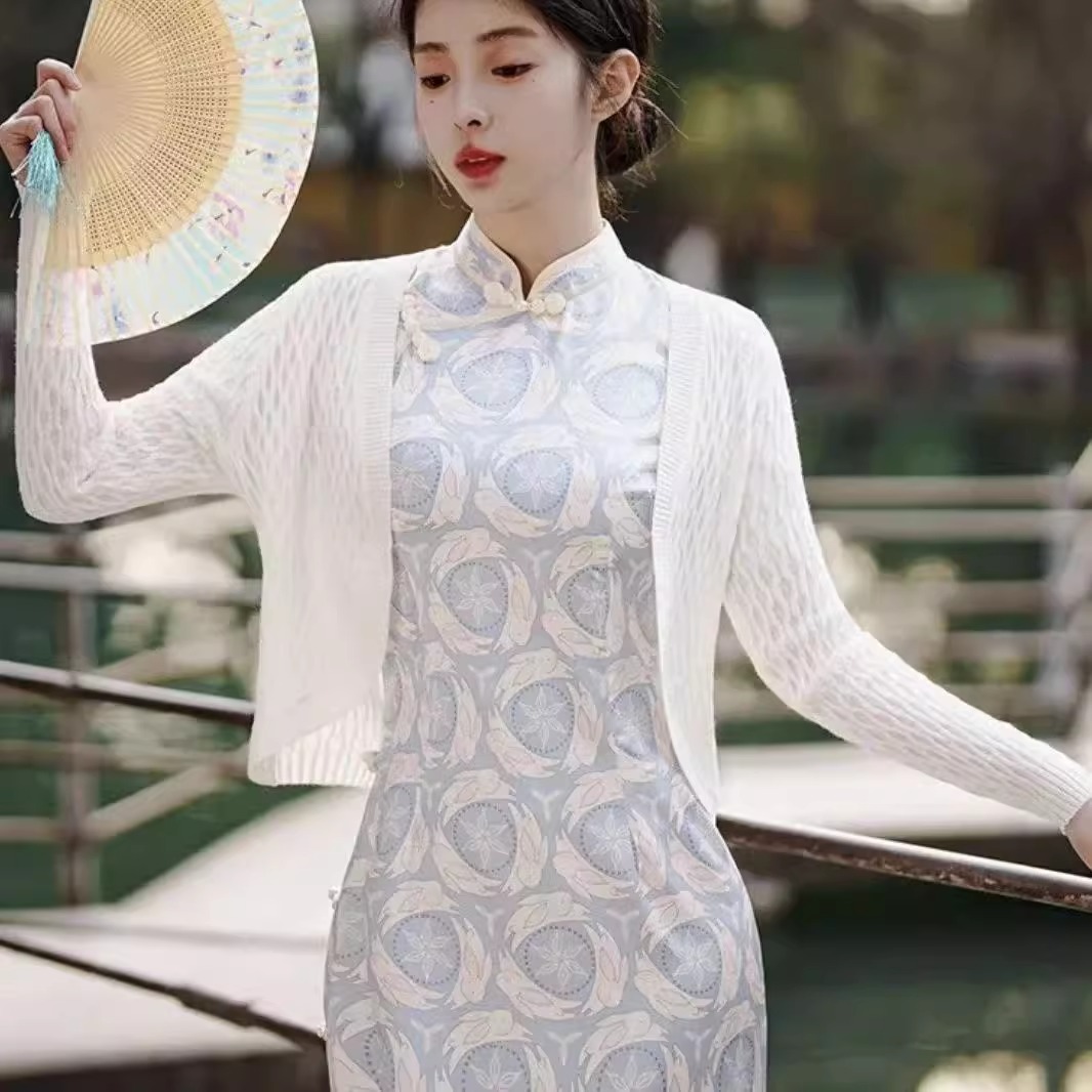 小坎肩搭配旗袍女百搭复古开衫春秋外搭针织白色空调衫短款小披肩