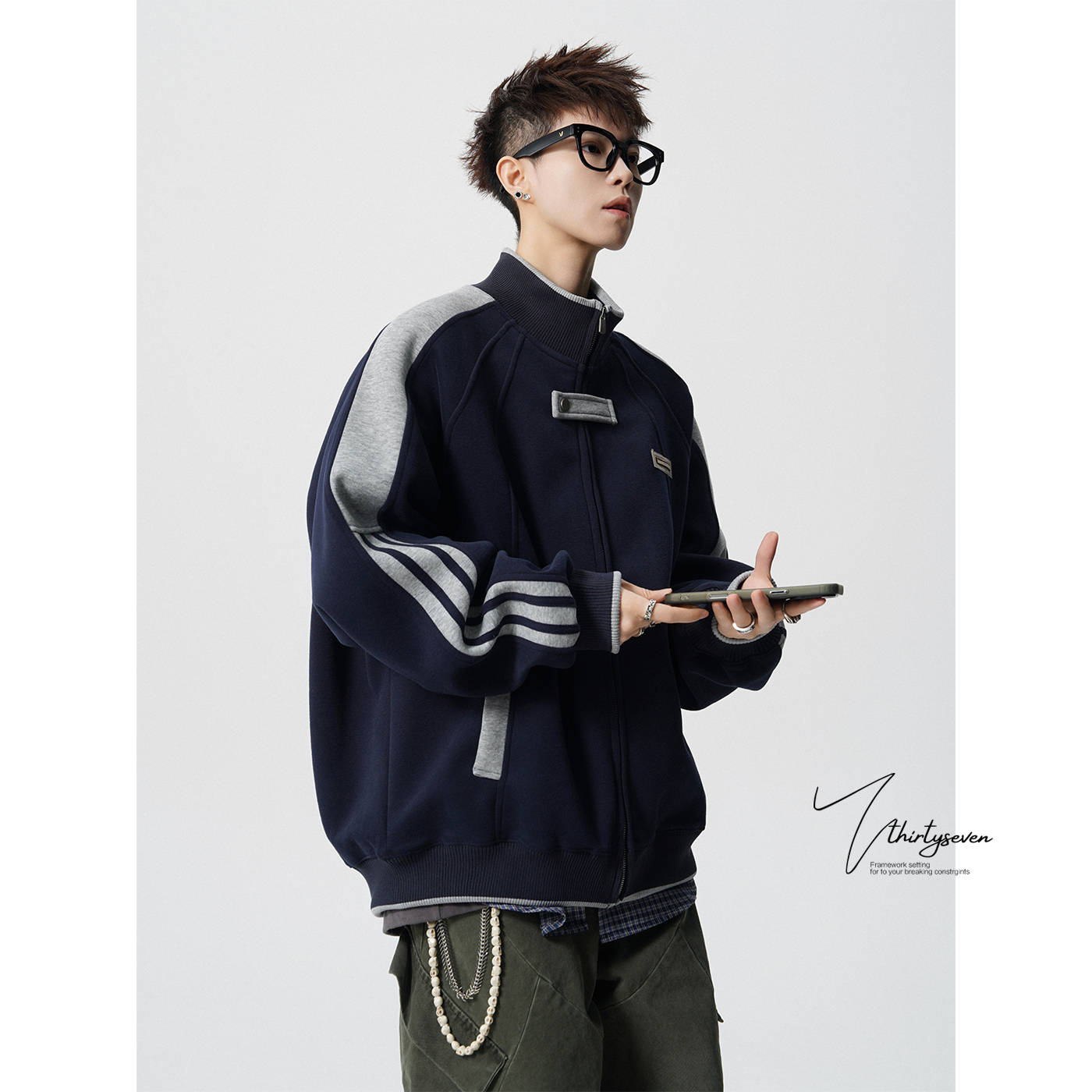 V37美式潮牌解构拼接立领运动夹克男士秋季复古条纹休闲卫衣外套