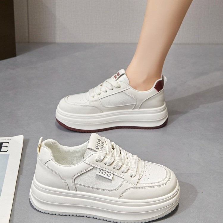 爆款全皮厚底小白鞋女2025春季新款松糕鞋小个子增高休闲运动板鞋