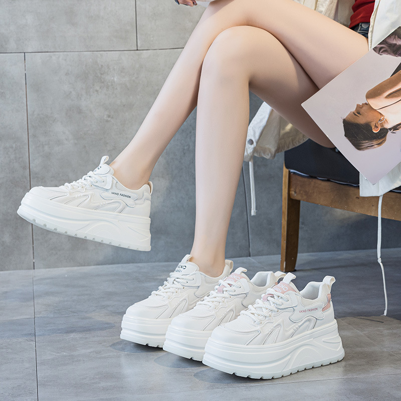小白鞋女2025秋季新款爆款厚底板鞋轻便软底百搭休闲透气舒适鞋