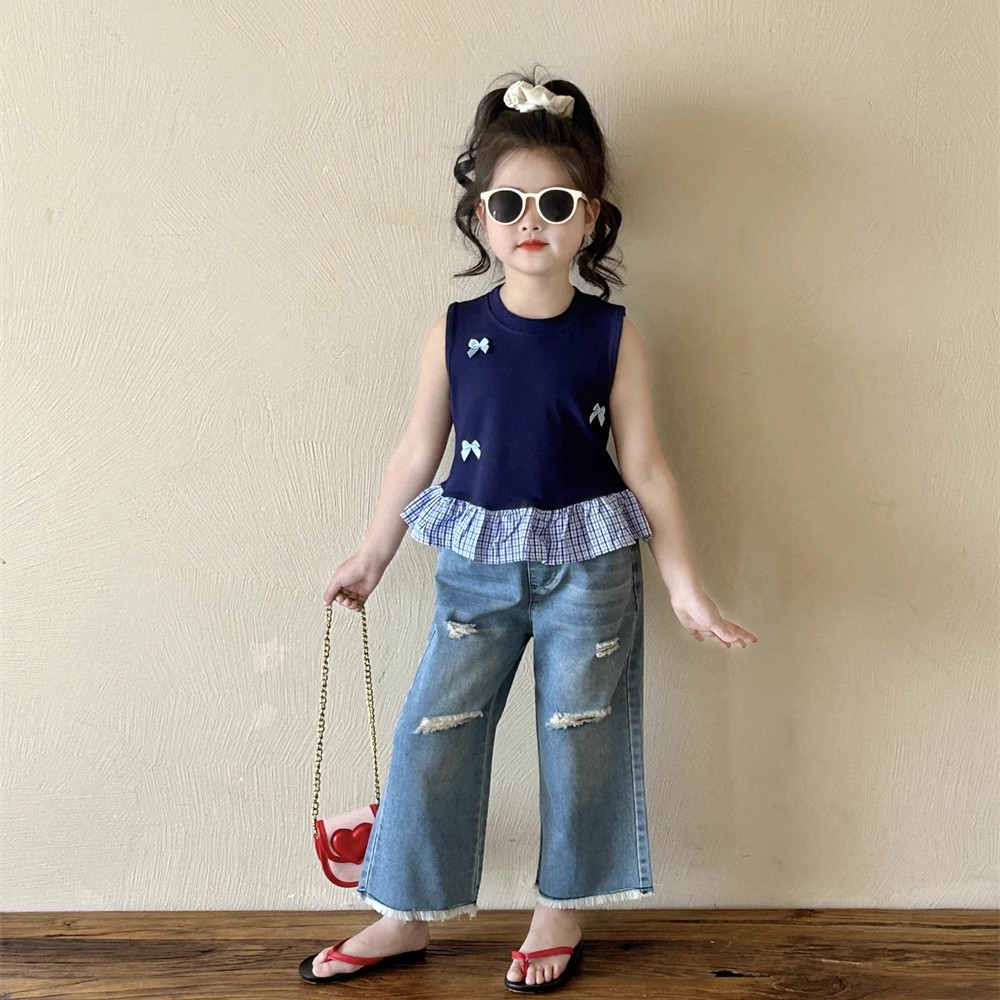 女童夏季套装2025新款韩版儿童破洞牛仔裤蝴蝶结格子花边坑条背心