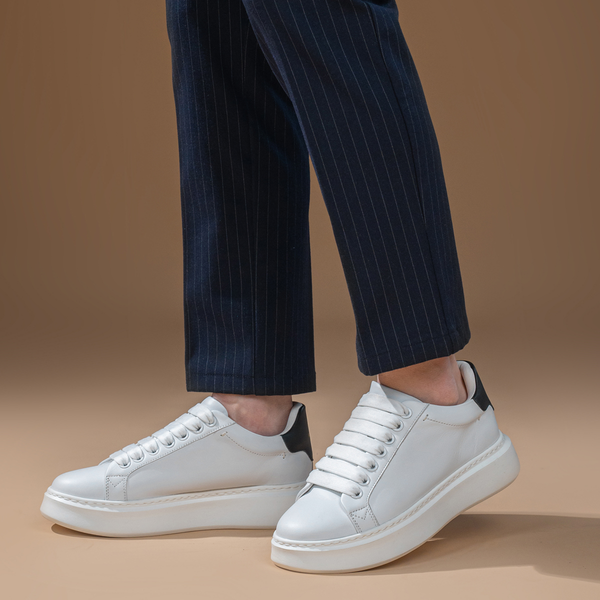 Roberta di Camerino诺贝达轻奢男士时尚简约经典潮流四季小白鞋