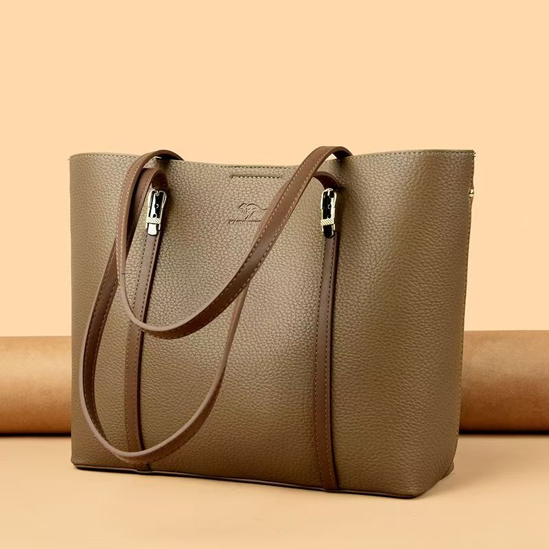 品牌专柜2025新款软皮包托特包女士时尚百搭日常通勤大容量单肩包
