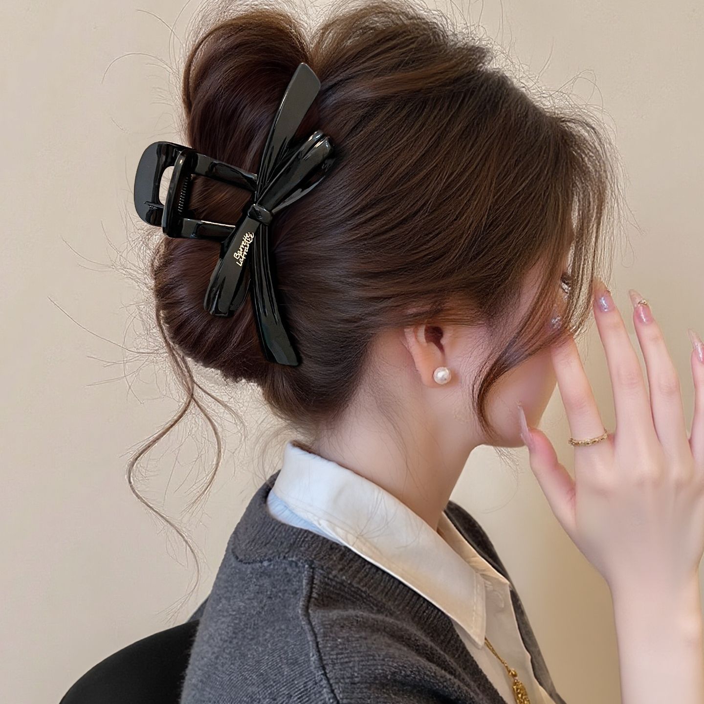 2025气质新款蝴蝶结大号高级鲨鱼发夹小香风小众洋气后脑勺夹子