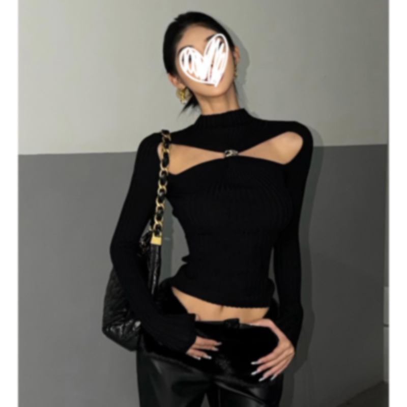 2025年冬季新款小众设计感重工金属扣镂空修身辣妹显瘦长袖女上衣