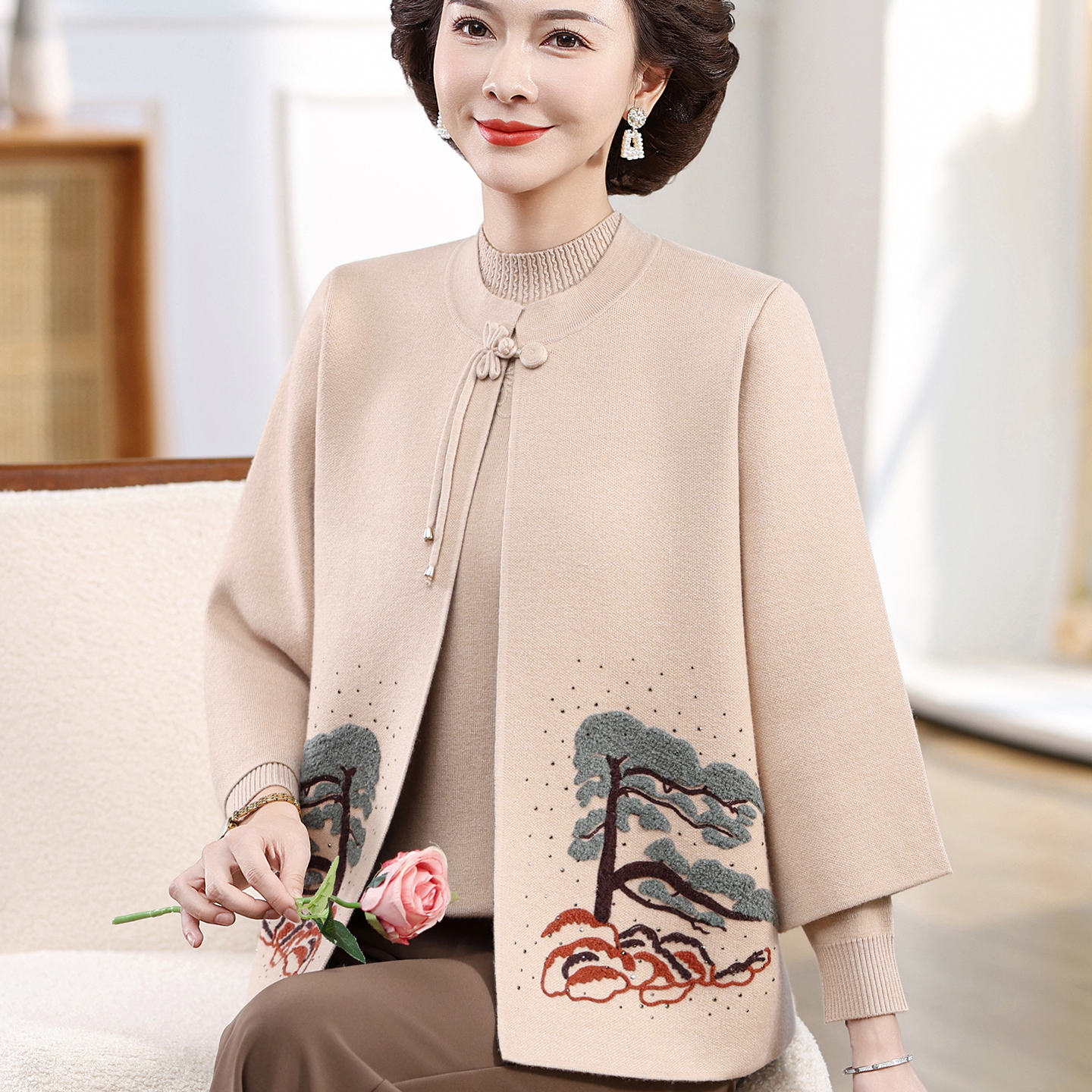 妈妈秋装针织两件套2025新款国风外套中老年女秋冬新中式毛衣开衫