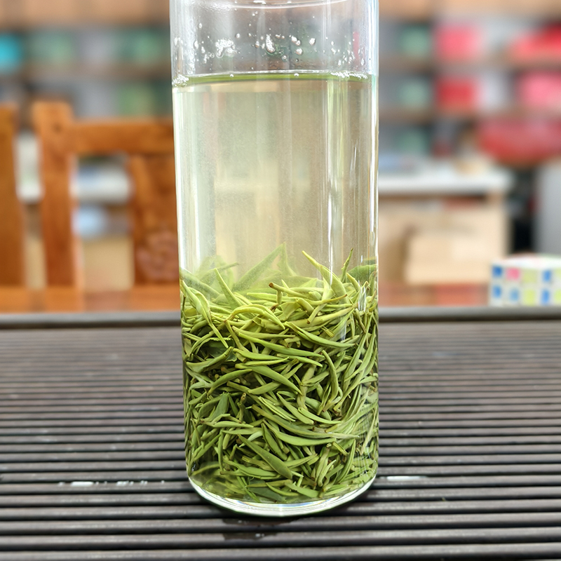 董家河高岭村周师傅家的信阳毛尖白露小芽，香高味浓，自饮/礼品