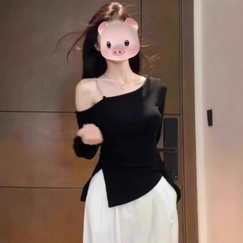 芊芊芙黑色斜肩吊带长袖t恤女春秋纯欲风不规则修身短款露肩上衣