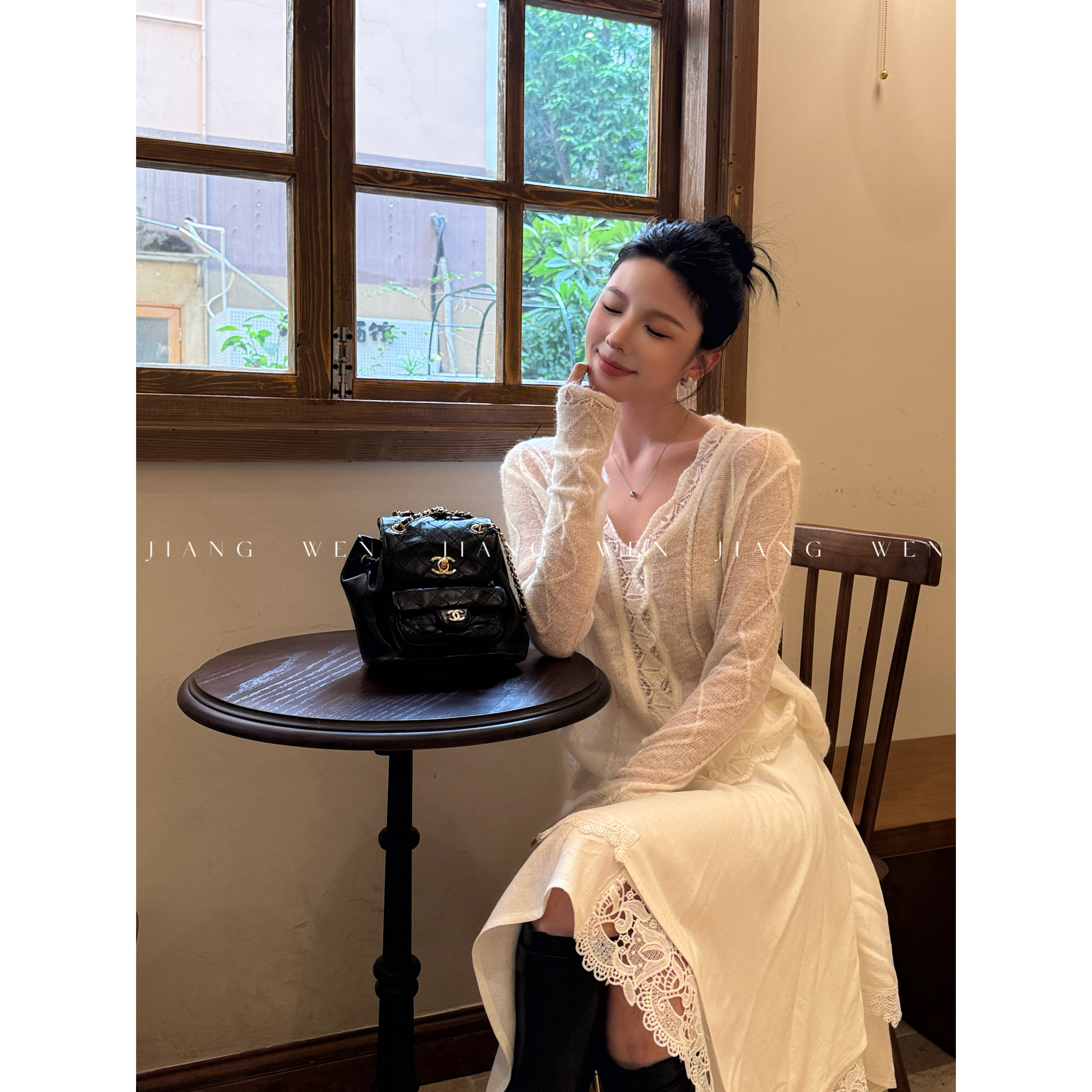 【尤莉】“羊毛”勾花镂空花边毛衣麻花开衫