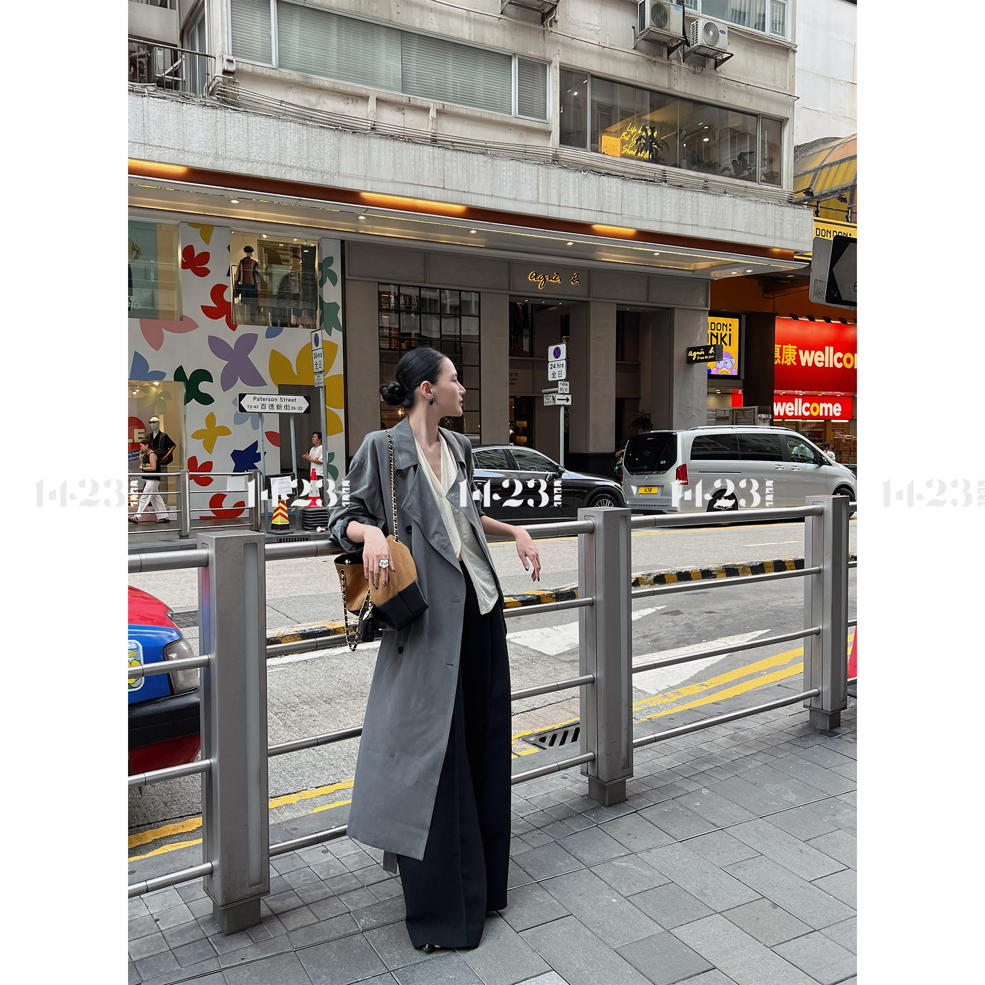 1423【秋意浓】极简都市100桑蚕丝低调奢华感翻领轻盈舒适宽松风衣