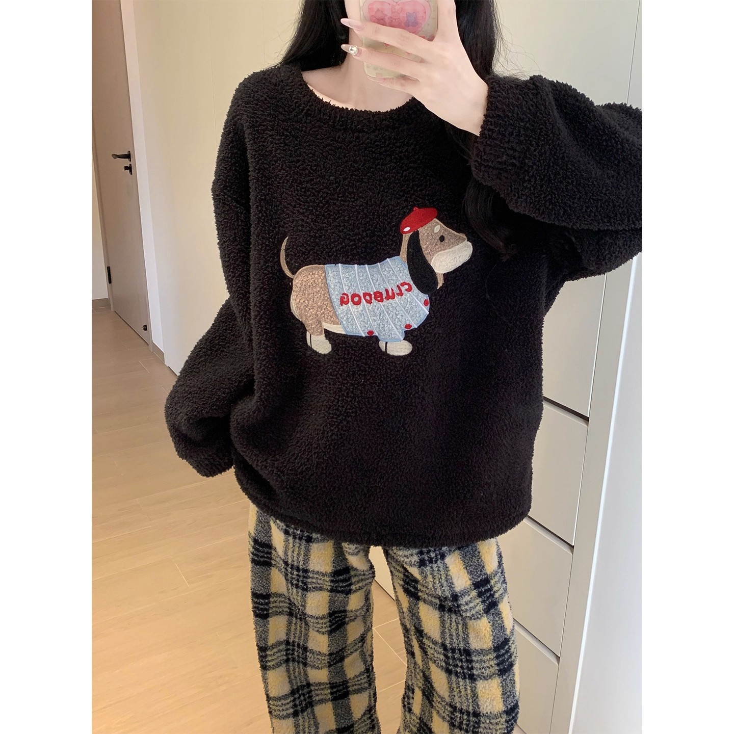 半边绒睡衣女冬季加厚加绒珊瑚绒可爱小狗长袖格子长裤家居服套装