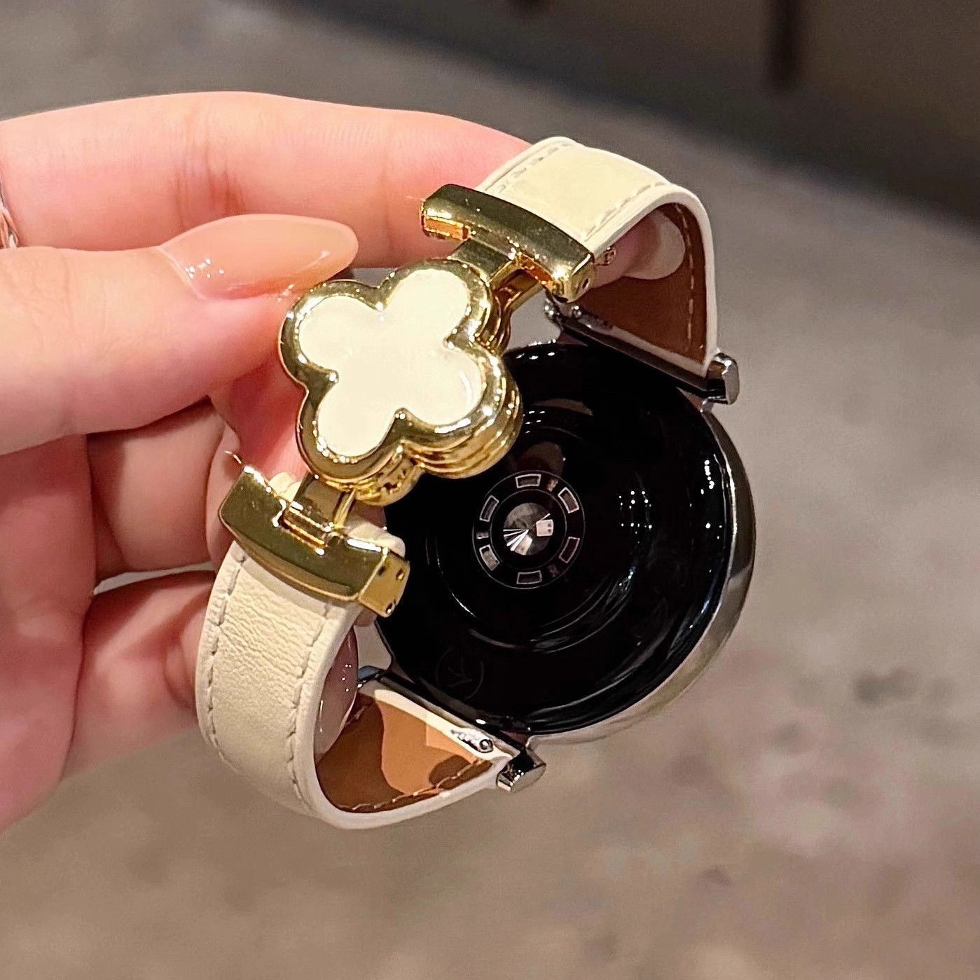 适用小米watchs4四叶草磁吸扣皮质表带9pro红米watch5watch4腕带