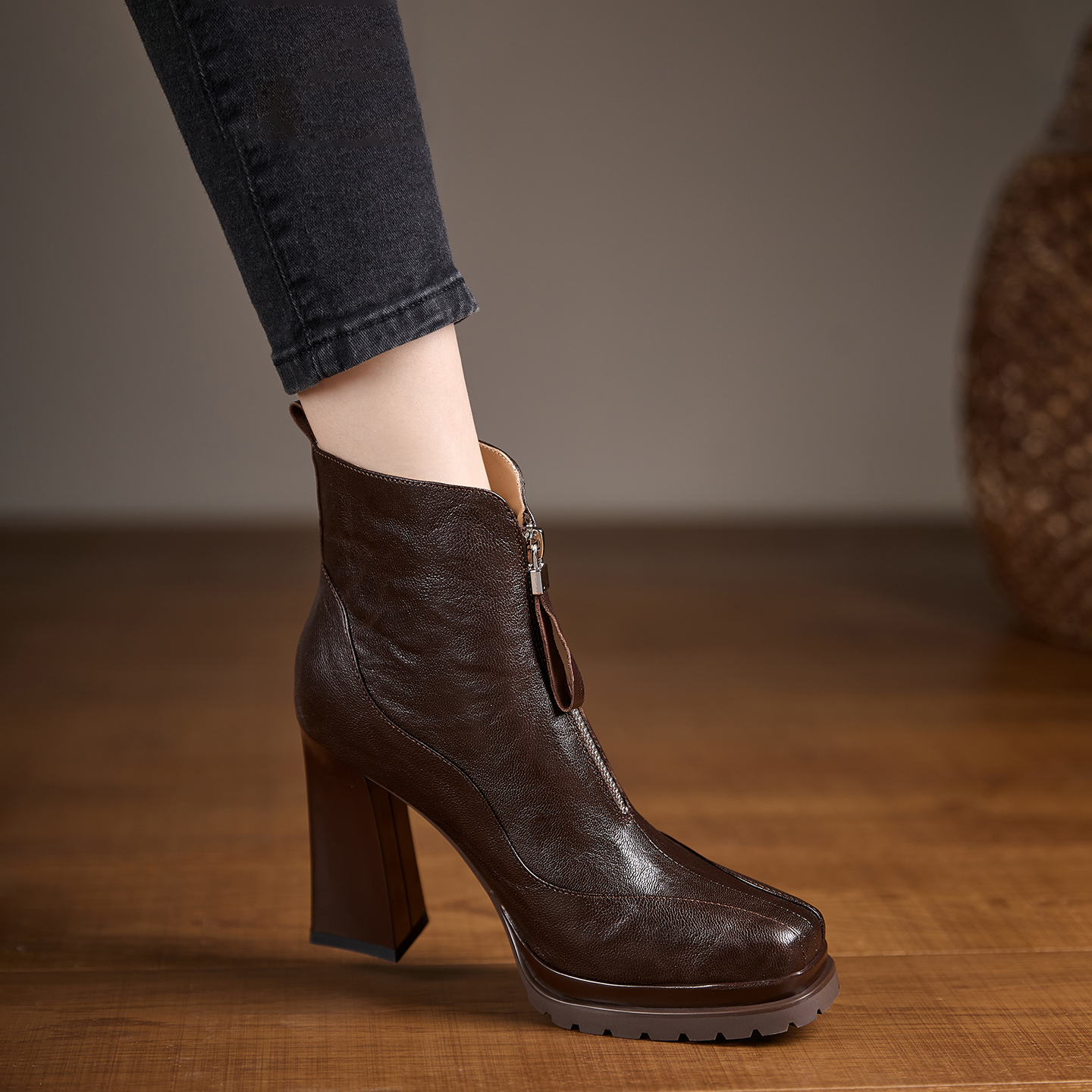 小个子手工女鞋10cm~不累脚防水台高跟短靴前拉链切尔西靴马丁靴