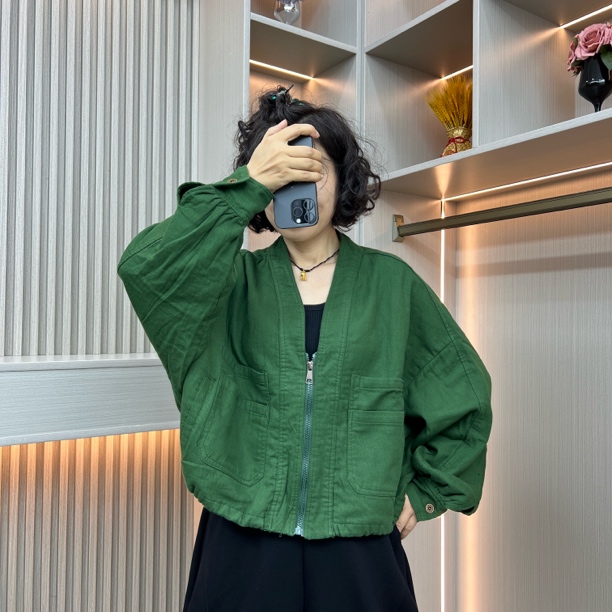 V领拉链口袋开襟女短外套韩版宽松立领春秋短款时尚【单的外套】