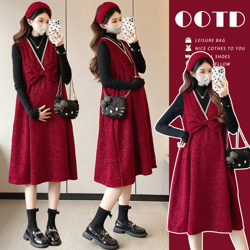 孕妇敬酒服2025秋冬款时尚蝴蝶结红色背心裙 + 黑色打底衫两件套