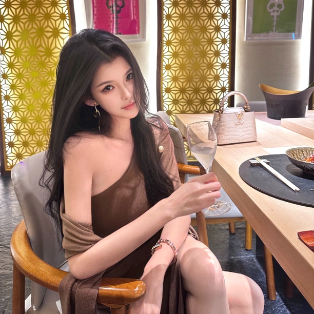 夏媛原创 有那女神味 针织连衣裙两件套披肩