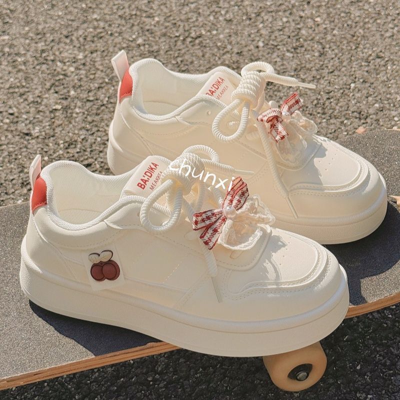 小白鞋女款2025新款爆款夏秋季透气校园风百搭休闲厚底运动鞋板鞋