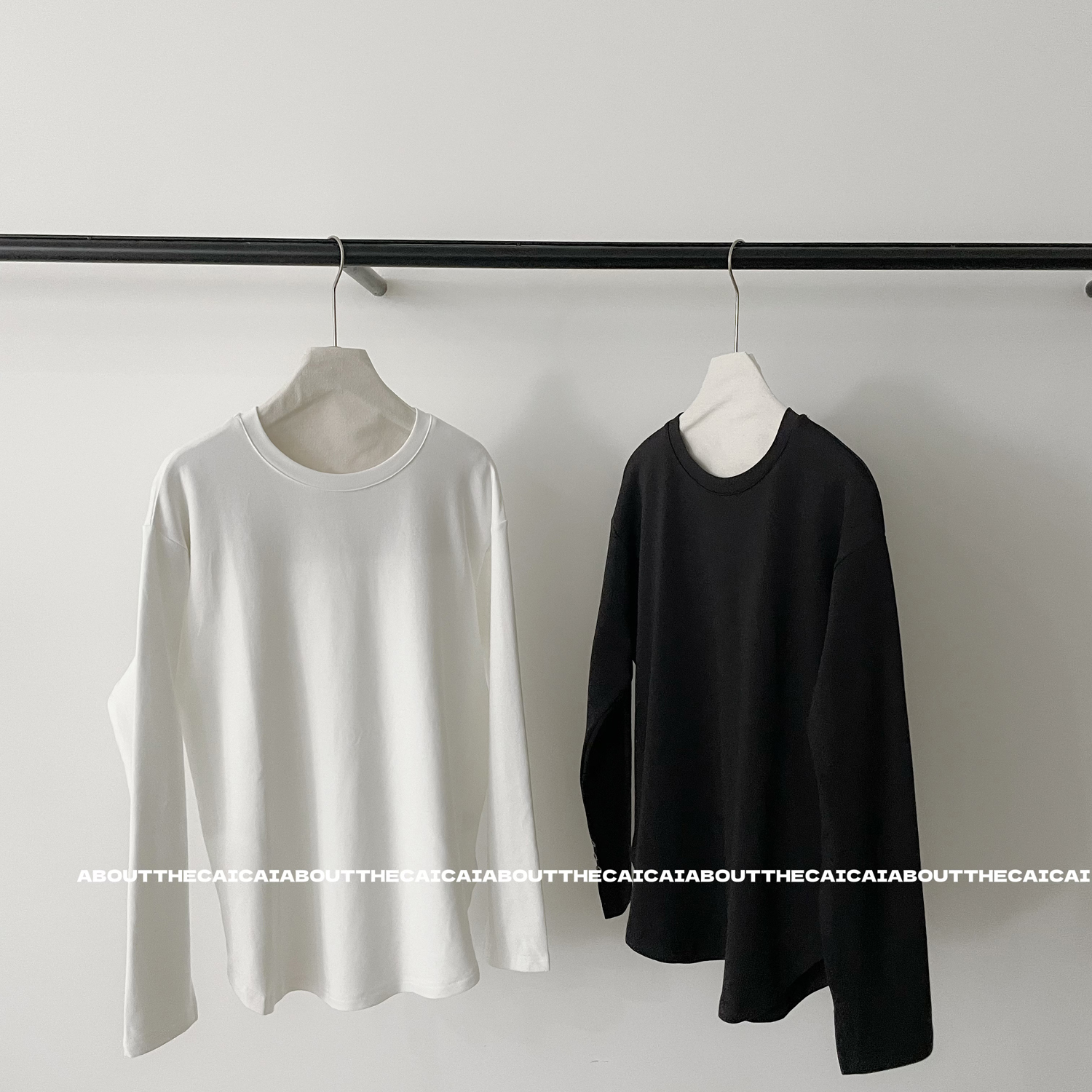 CAICAI黑白圆领基础款内搭长袖T恤女韩系简约叠穿高级感上衣2618