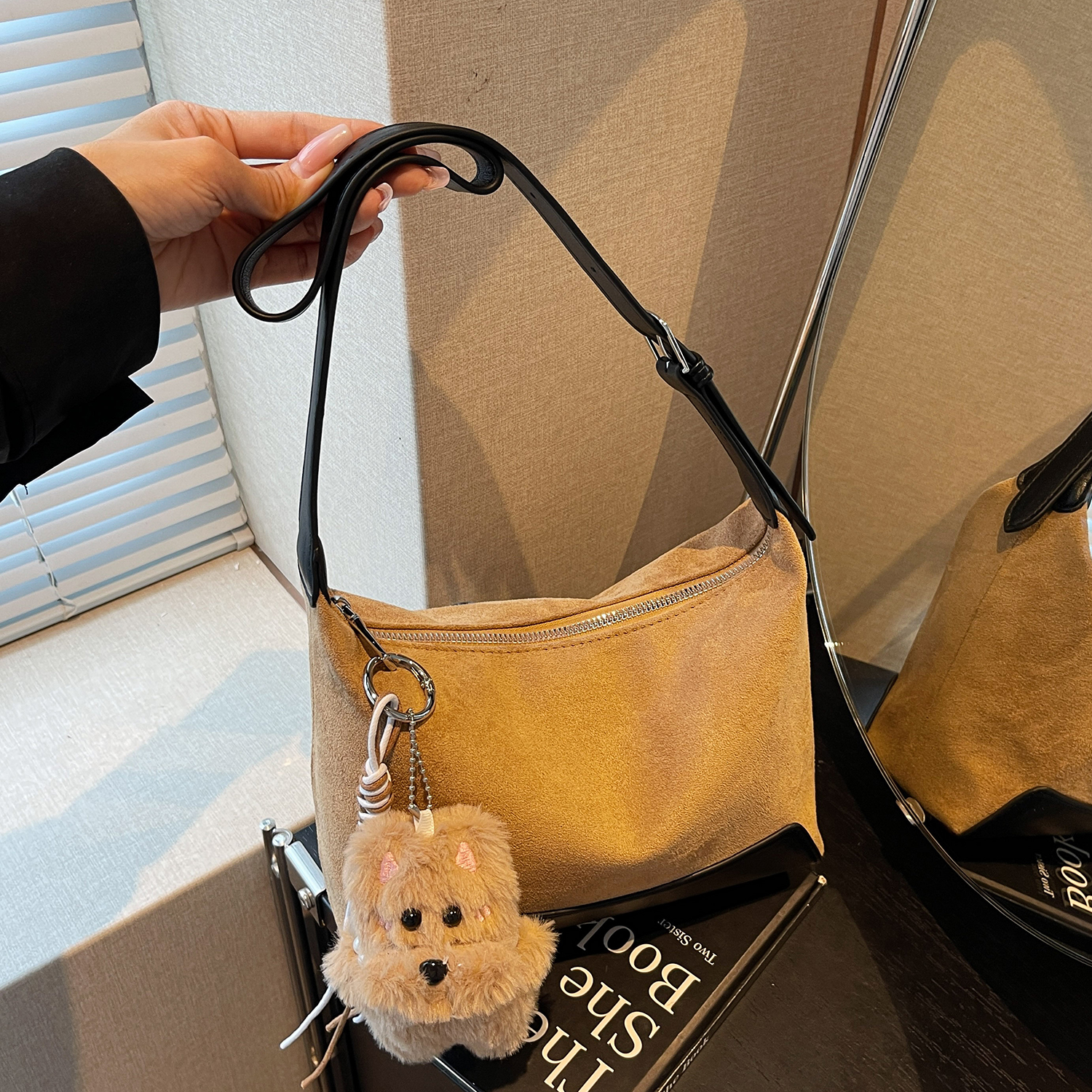 艾米兔 X COOLE女包2026新款小众拼色百搭质感日常通勤单肩斜挎包