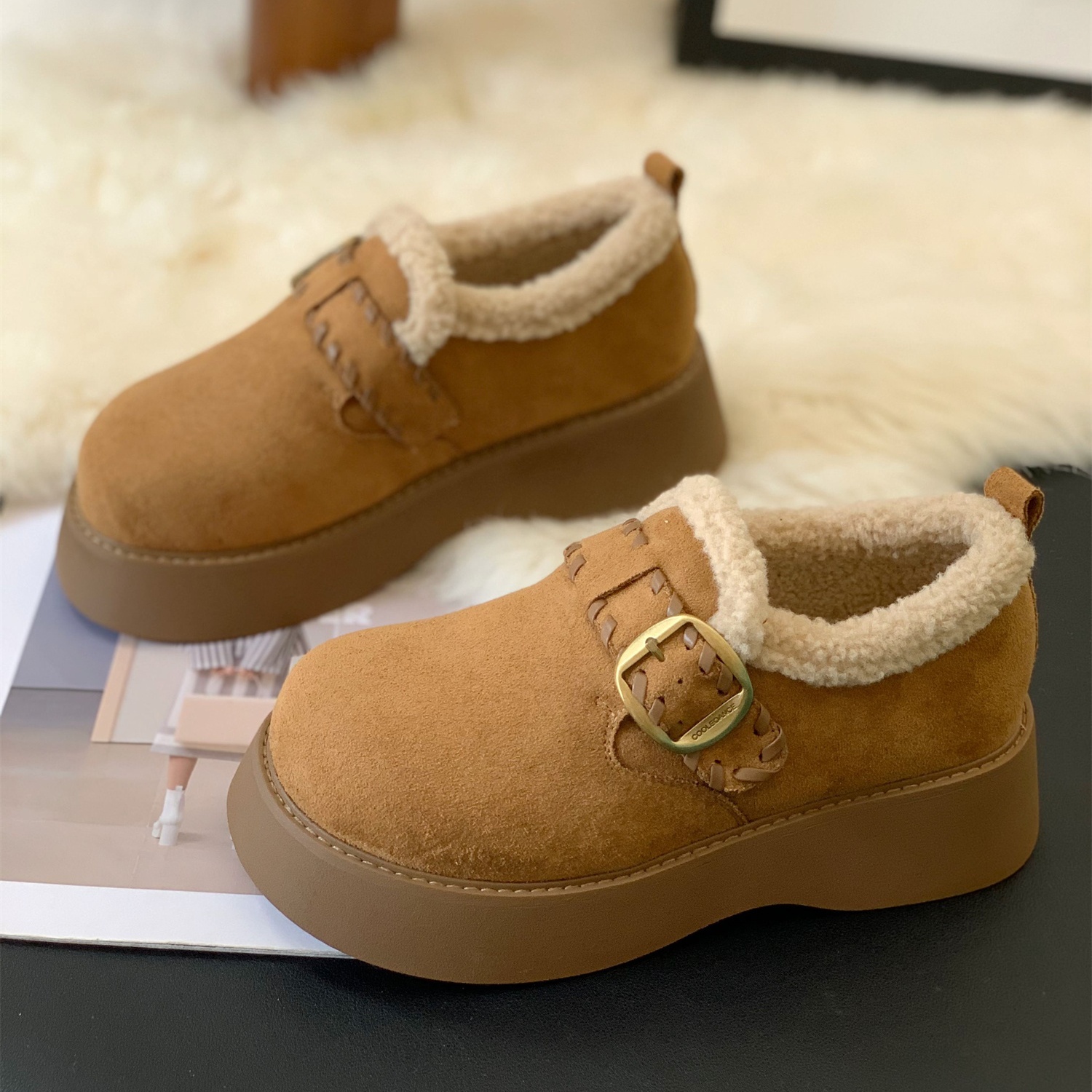 加绒保暖厚底勃肯鞋女2025冬季新款圆头爆款一脚蹬超火英伦风棉鞋